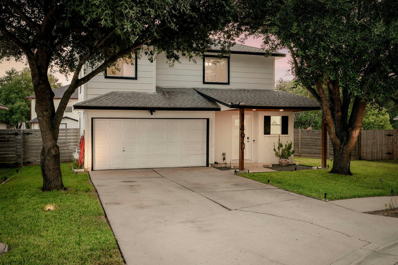 14901 Chamberlain Ct — exterior