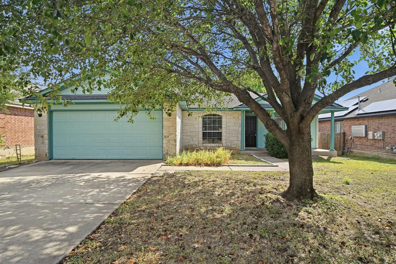 1417 Sweet Leaf Ln — exterior