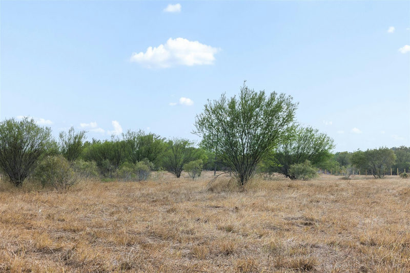 Tract 2 FM 713 — exterior