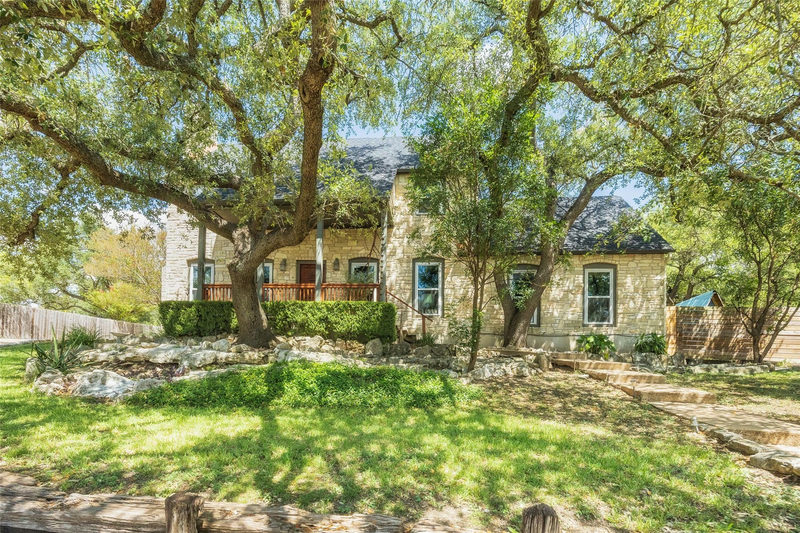 8102 Current Cir — exterior