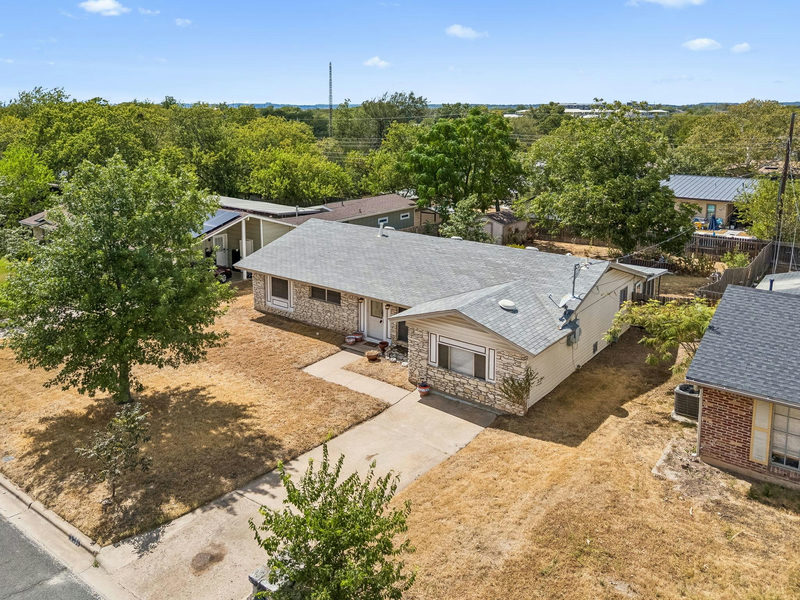 6904 Miranda Dr — exterior