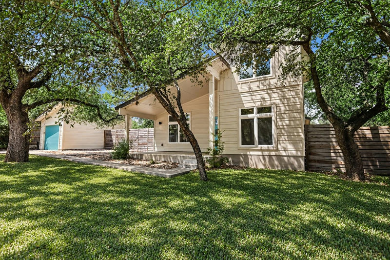 2302 Quanah Parker Trl — exterior