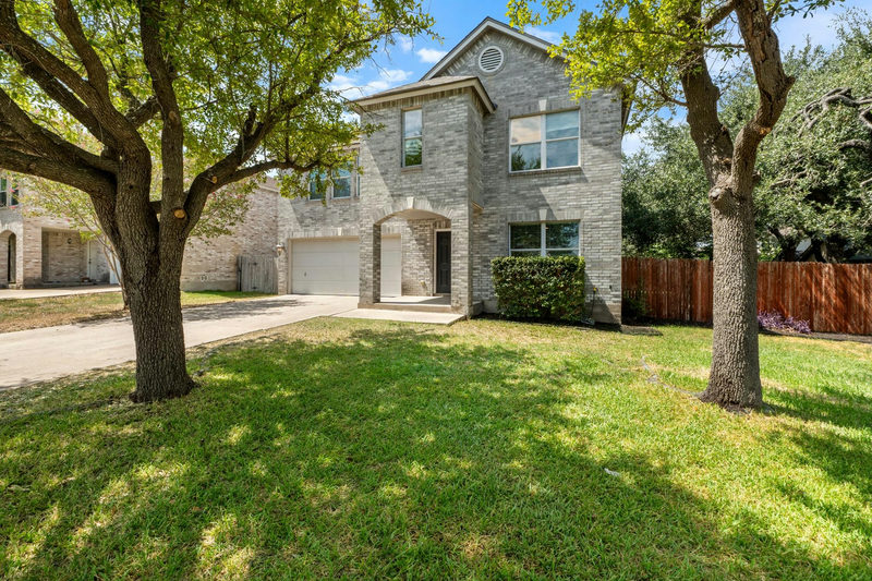 1701 Barrilla St — exterior