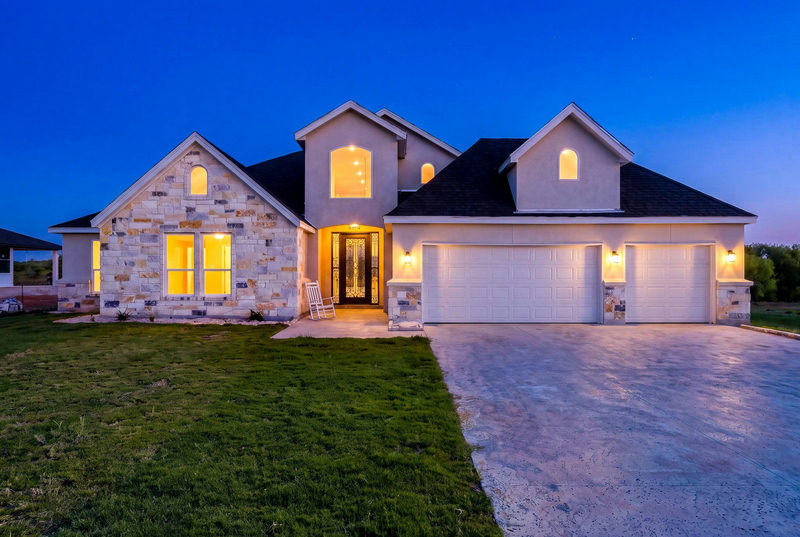 7166 Newman Blvd — exterior