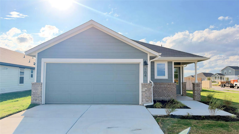 104 Wilcott Dr — exterior