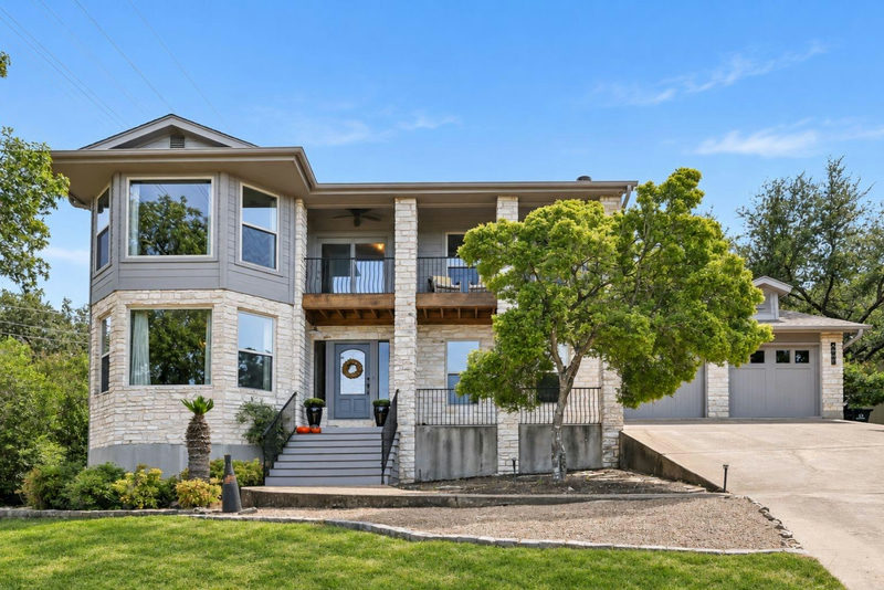 6009 Diamond Head Dr