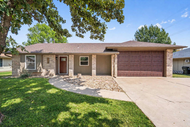1705 Golden Vista Dr — exterior