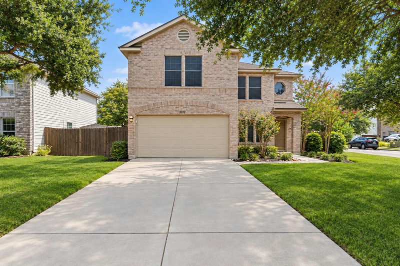 551 Whispering Hollow Dr — exterior