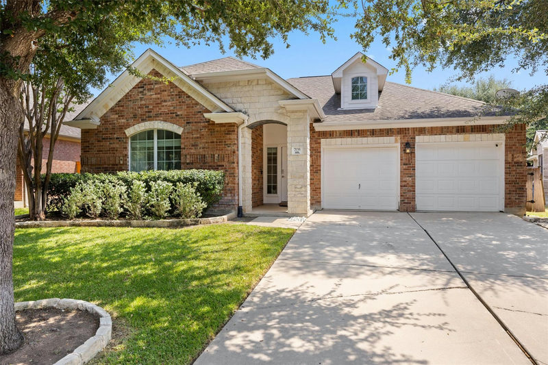 708 Bent Wood Pl — exterior