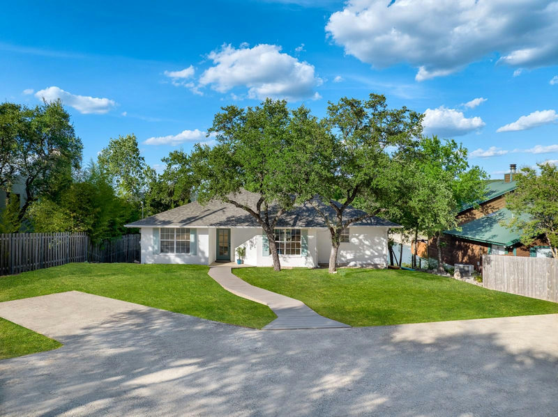 18302 W Rim Dr — exterior