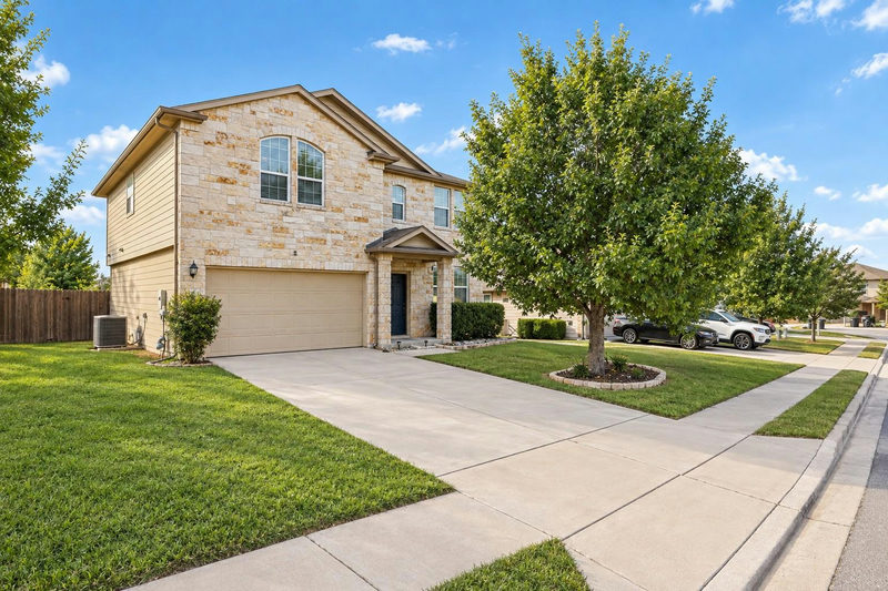 128 Leon River Loop — exterior