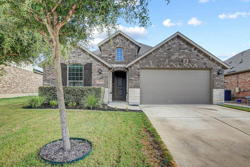 6832 Catania Loop — exterior