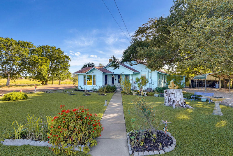 616 Lay Rd — exterior