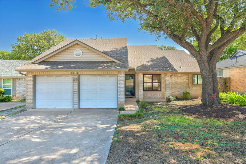 1202 Ivybridge Dr — exterior