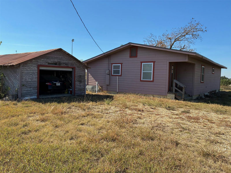 16950 Fm 971 — exterior