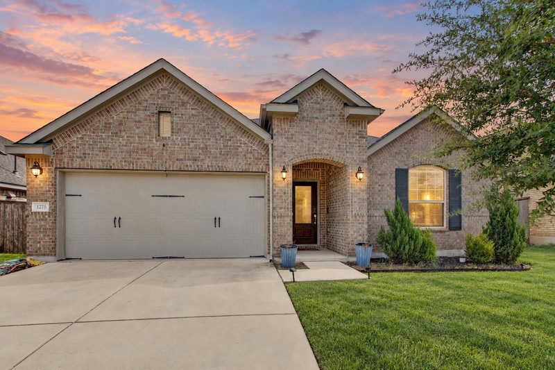 1275 Chad Dr — exterior