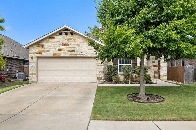 8042 Arezzo Dr — exterior