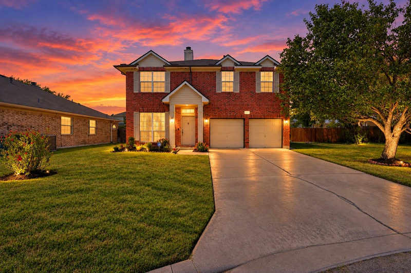 1214 Disraeli Cir — exterior