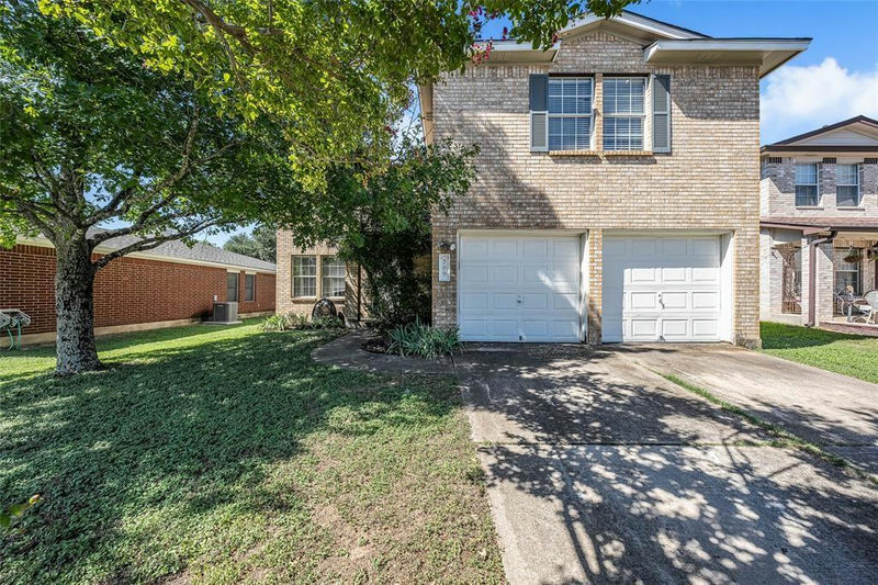 709 Black Isle Dr — exterior