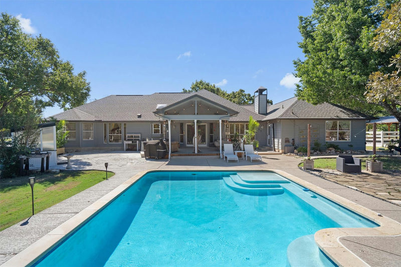 201 Four T Ranch Rd — exterior