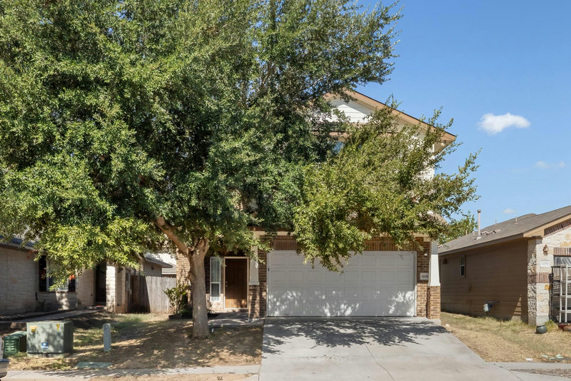 3206 Barksdale Dr — exterior