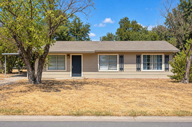 1506 Circle Dr — exterior