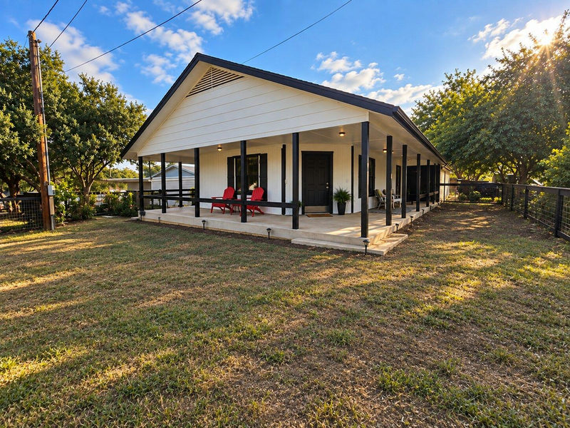 126 Travis Ln — exterior