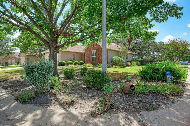 101 Dewberry Dr — exterior