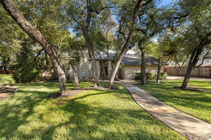 8505 Greenflint Ln — exterior