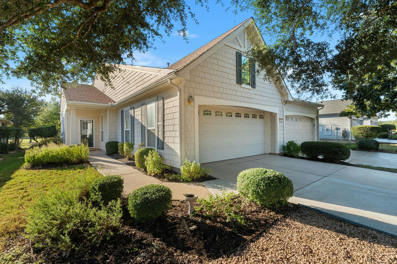 121 Dickens Cir — exterior