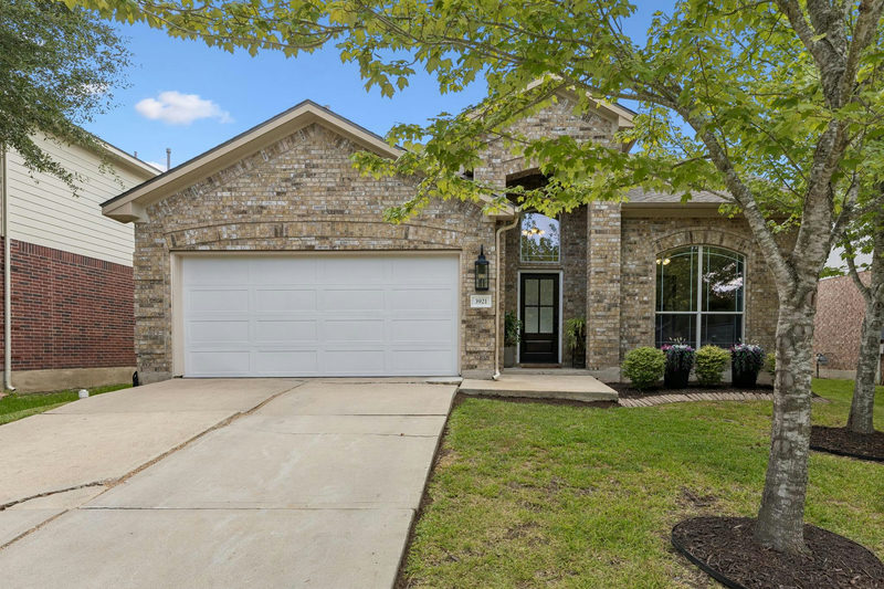 3921 Veiled Falls Dr — exterior
