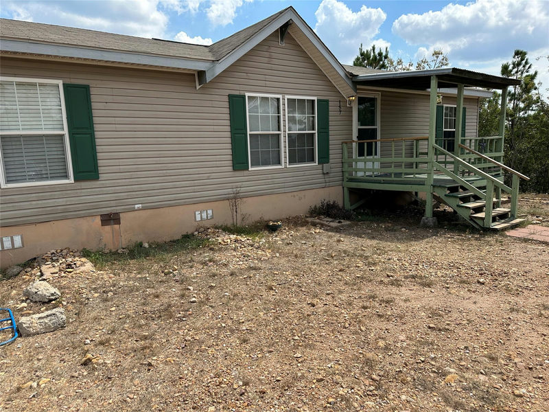 157 Lakeside Dr — exterior