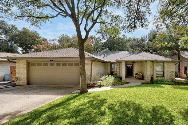 8601 Dorotha Ct — exterior