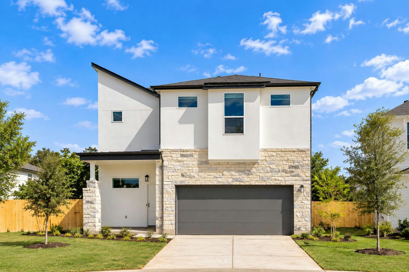 17511 Emperador Dr — exterior