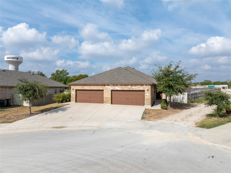 265 Joanne Loop #A & B — exterior