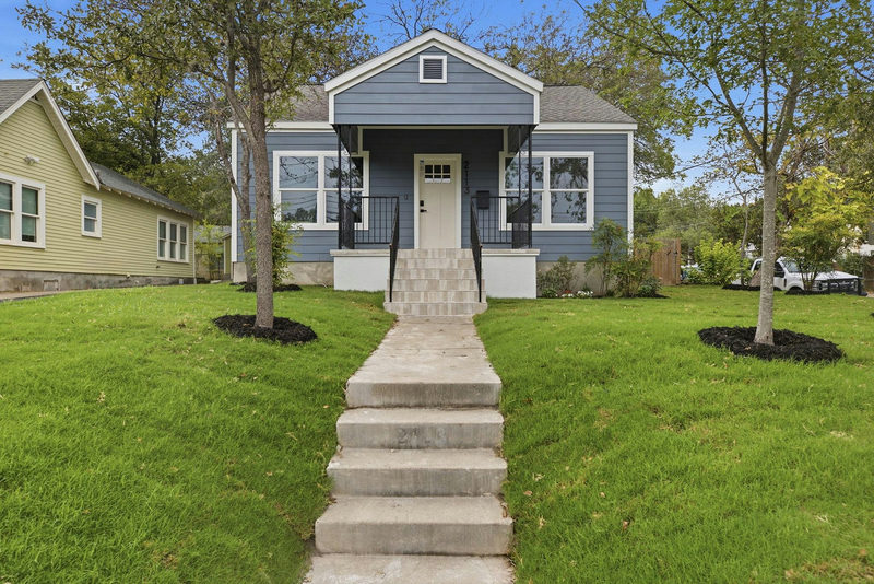 2113 Wilson St — exterior