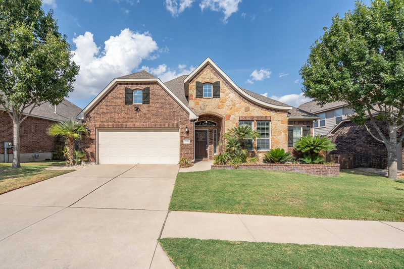 1244 Naranjo Dr — exterior