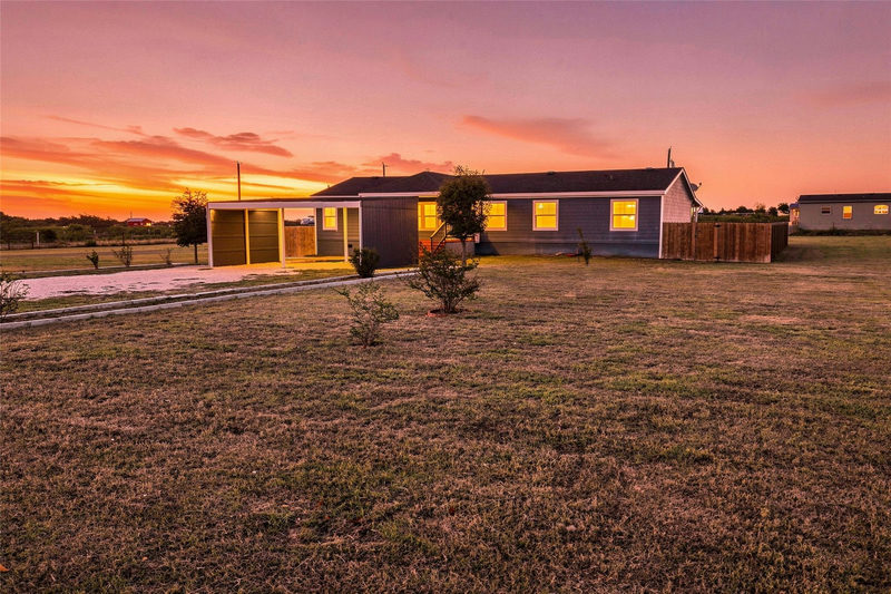 2709 County Road 463 — exterior