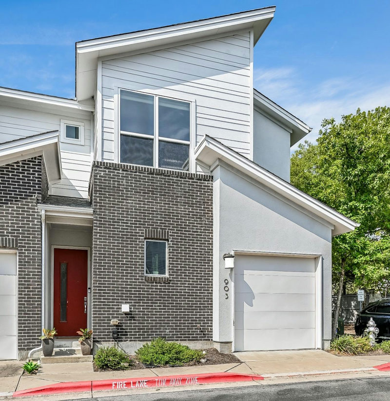 3108 E 51st St #903 — exterior