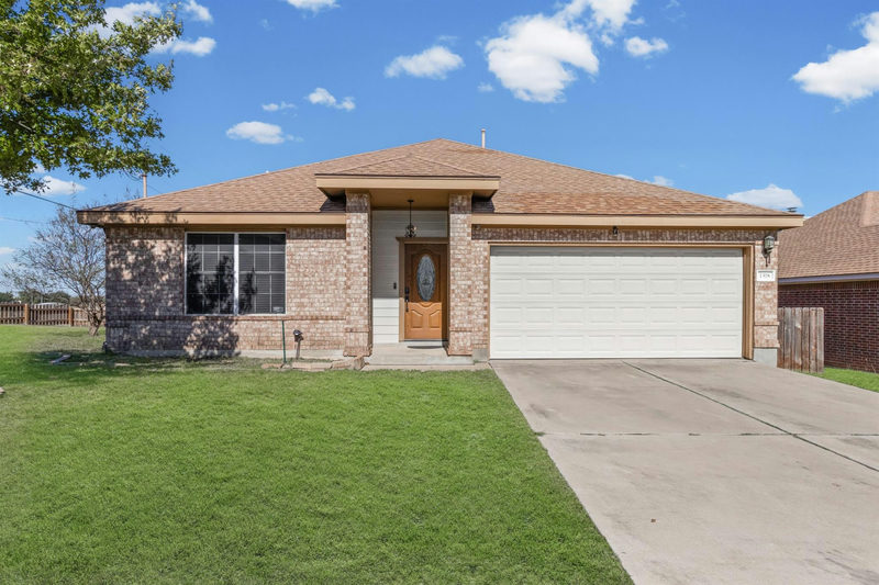 1318 Settlers Valley Dr — exterior