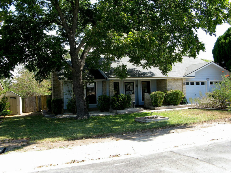 504 Greenway Dr — exterior