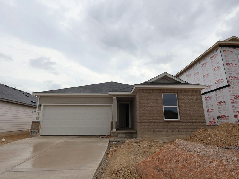 9405 Corvallis Dr — exterior