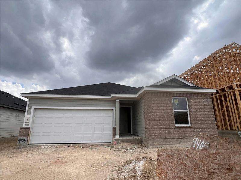 9405 Corvallis Dr — exterior