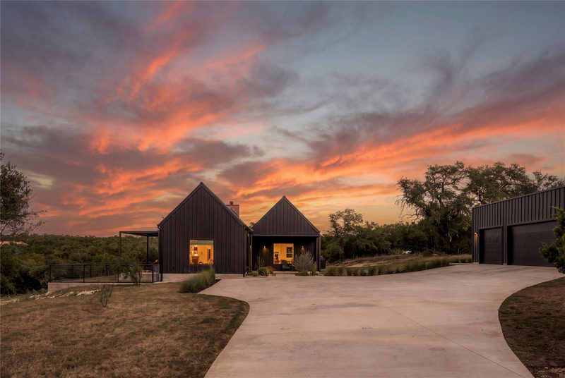 554 Sierra Loma — exterior