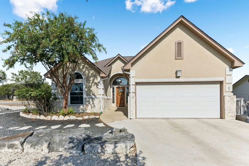 1 Rock Hollow Cir — exterior