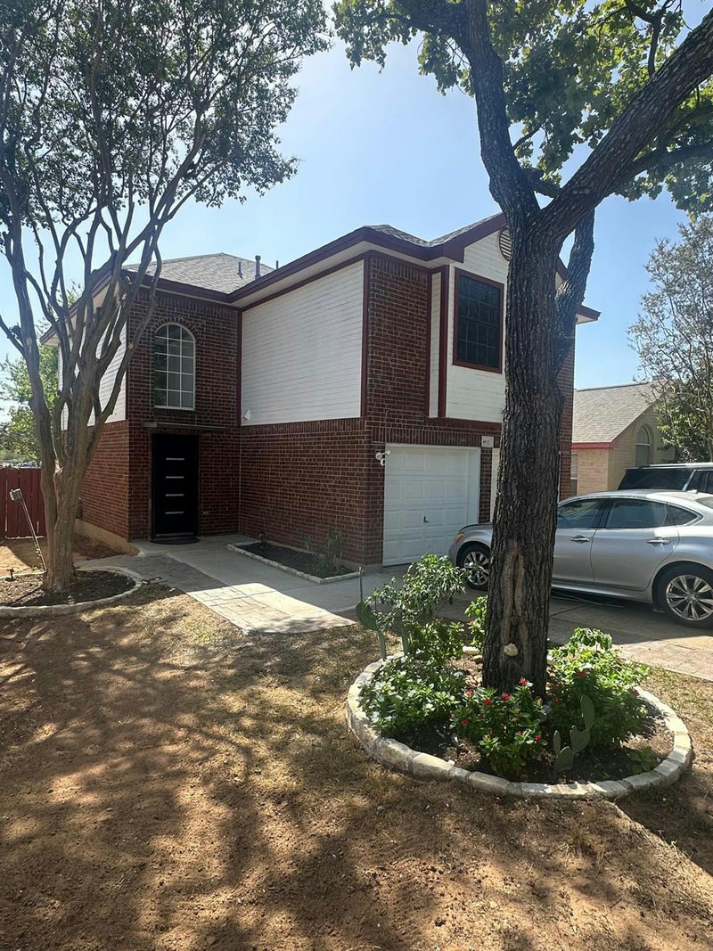 4611 E Castleman Dr — exterior