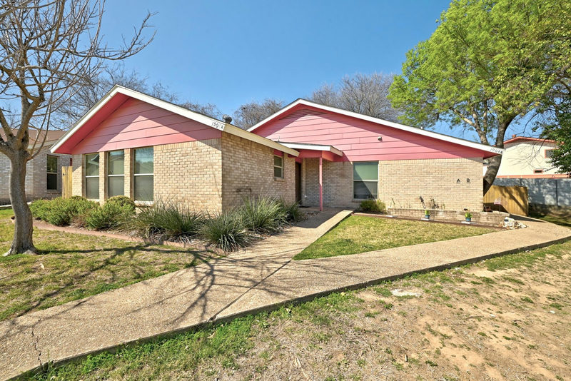 1904 Valley Hill Cir — exterior