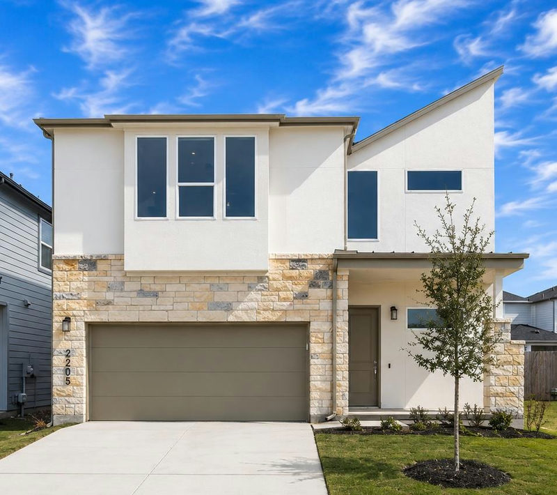 2205 Cento Walk — exterior
