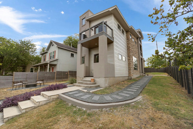 1814 Maple Ave — exterior