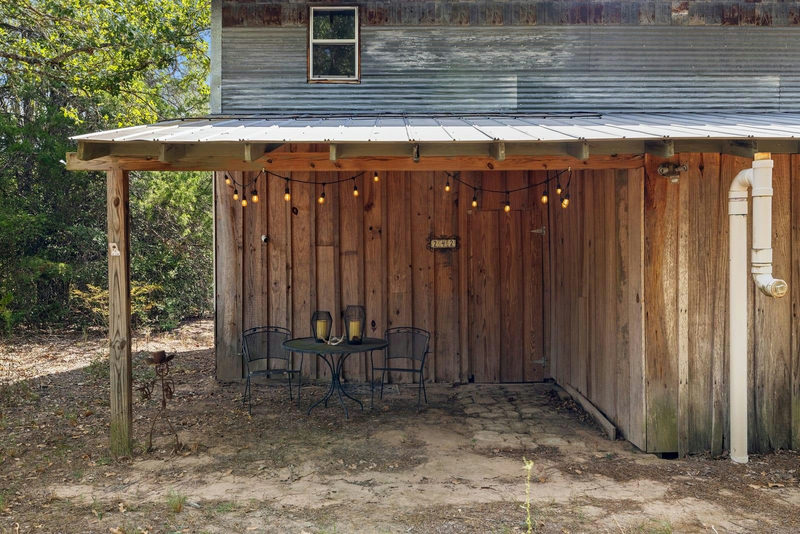 242 Cody Ln — exterior
